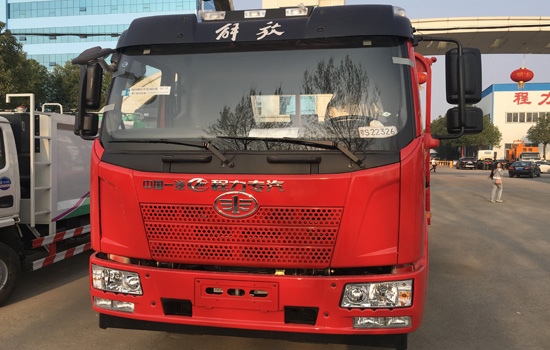 解放J6單橋平板車(chē)