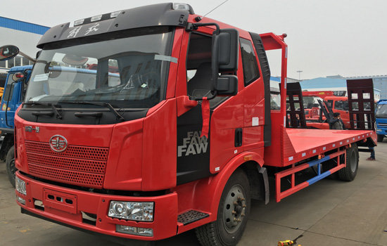 解放J6單橋平板車(chē)