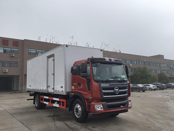 福田瑞沃6.72米貨廂冷藏車