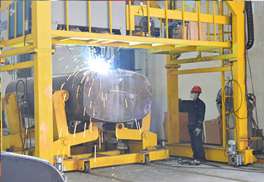 環(huán)衛(wèi)車生產(chǎn)車間