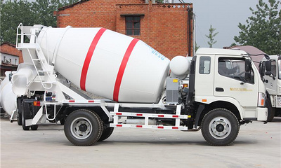 時(shí)代中馳5方混凝土攪拌車