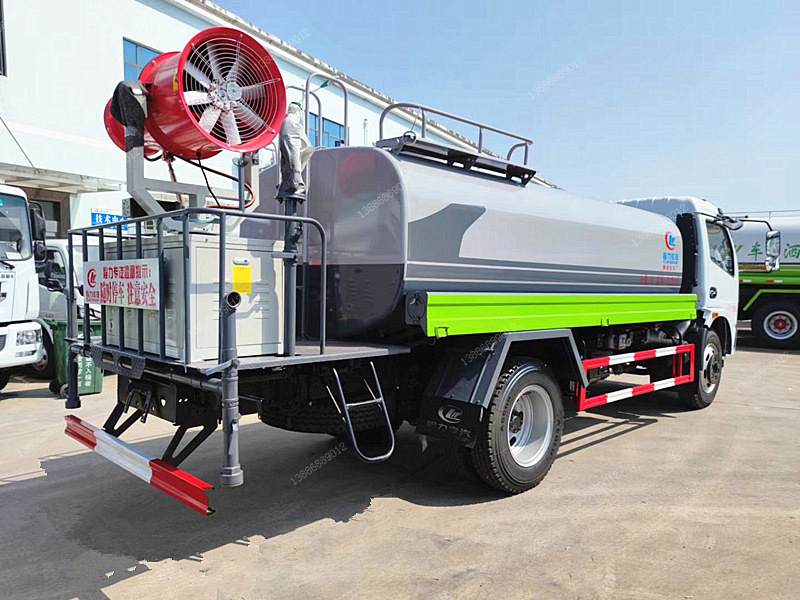 東風(fēng)福瑞卡F7霧炮車(chē)