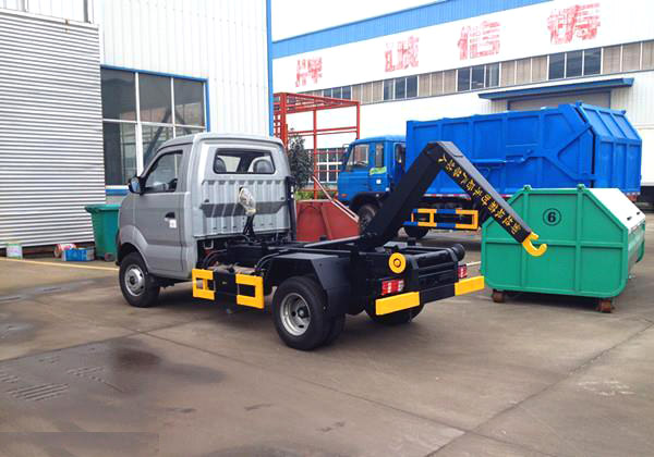 王牌小型3方勾臂式垃圾車
